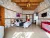 Villa Anahita